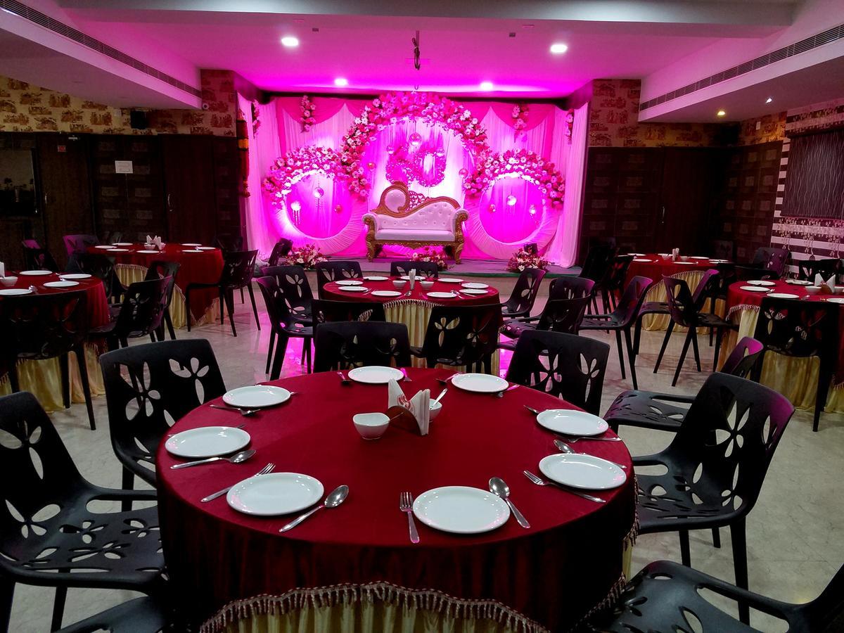 Rājahmundry Venky'S Delight酒店 外观 照片